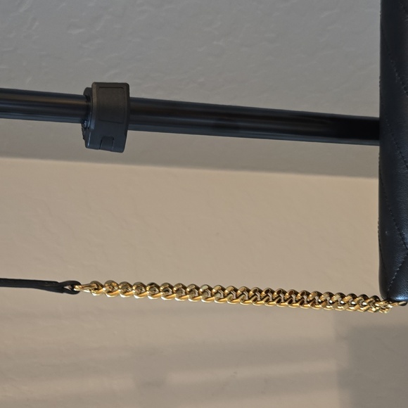 Tory Burch Kira Chevron Quilted Chain Wallet – Black Napa Leather - Picture 4 of 17